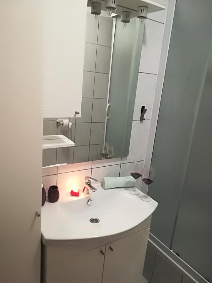 Apartment Nela Baška Voda エクステリア 写真