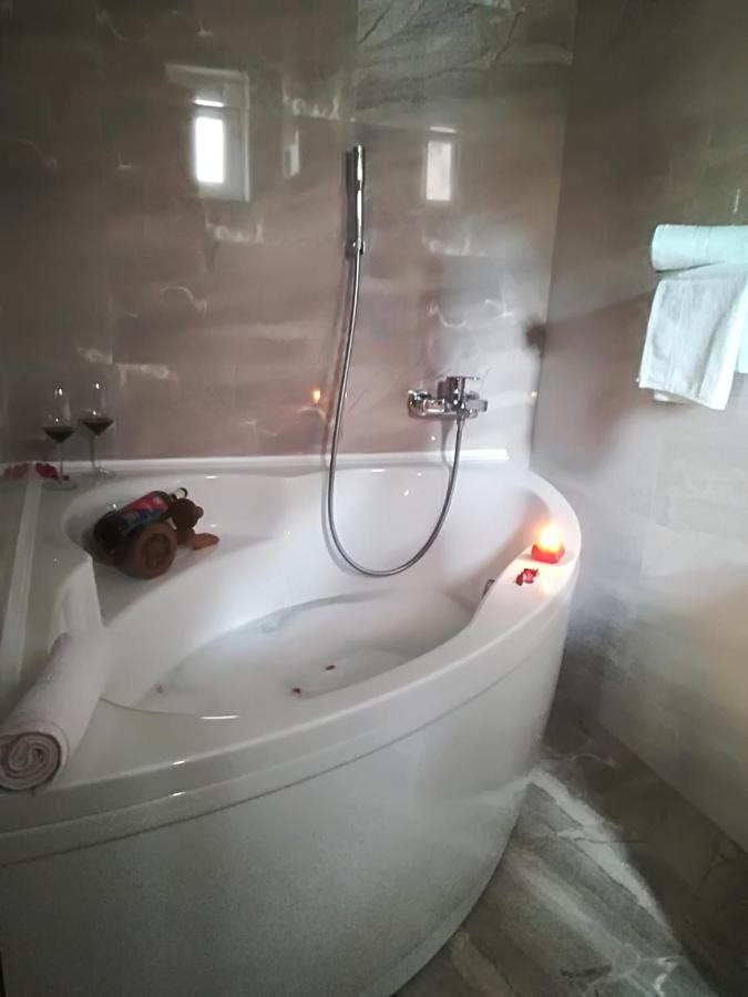 Apartment Nela Baška Voda エクステリア 写真