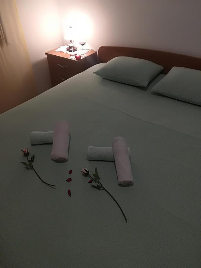 Apartment Nela Baška Voda エクステリア 写真