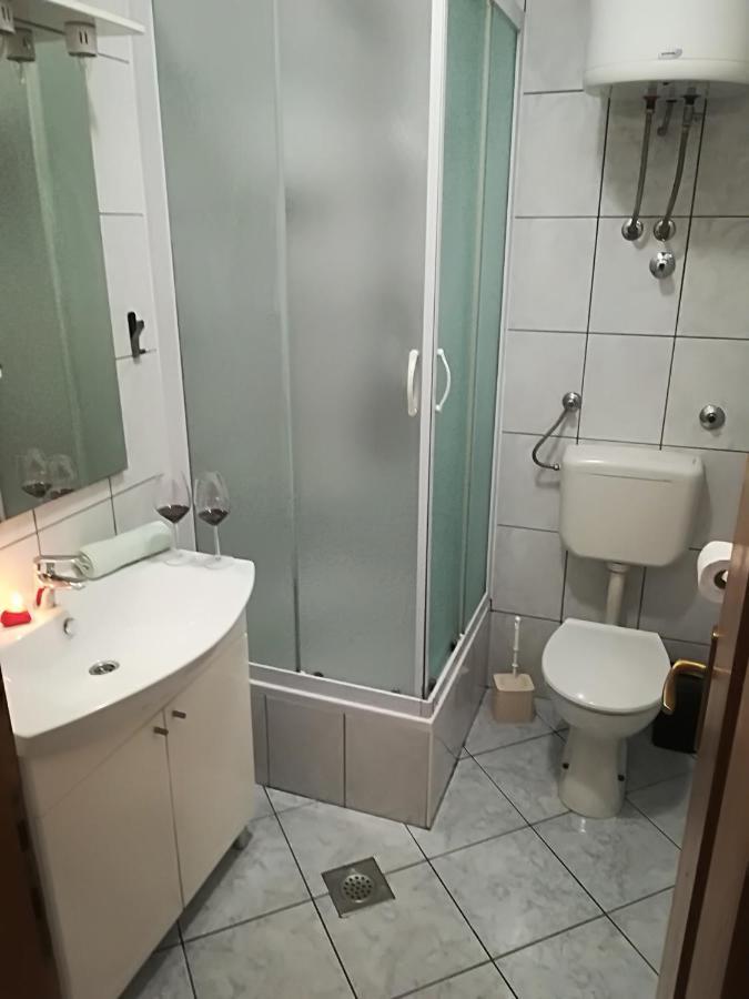 Apartment Nela Baška Voda エクステリア 写真