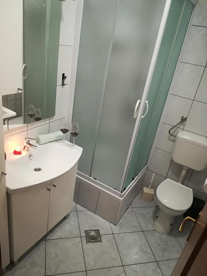 Apartment Nela Baška Voda エクステリア 写真