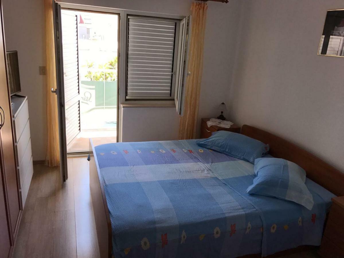 Apartment Nela Baška Voda エクステリア 写真