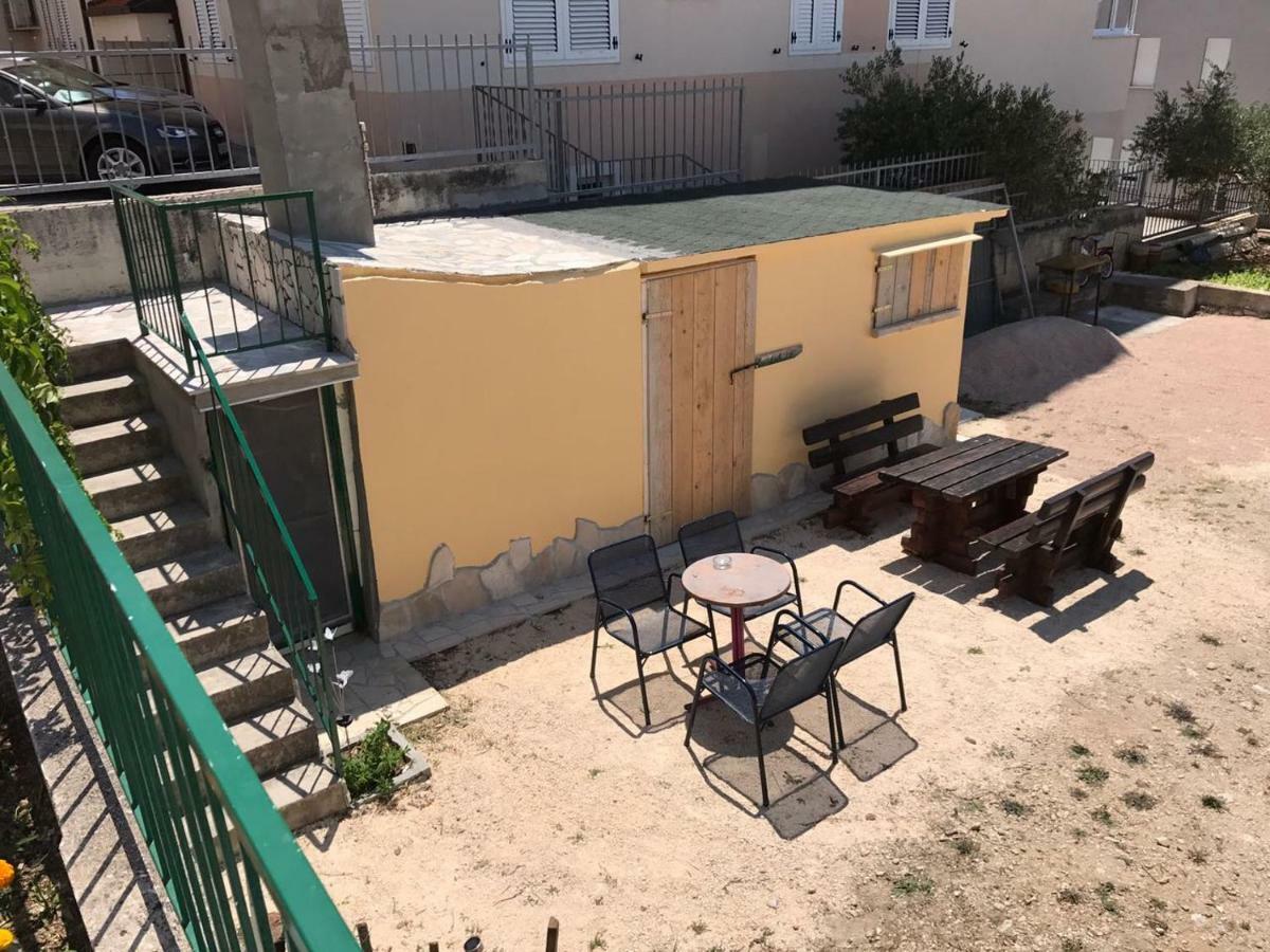 Apartment Nela Baška Voda エクステリア 写真