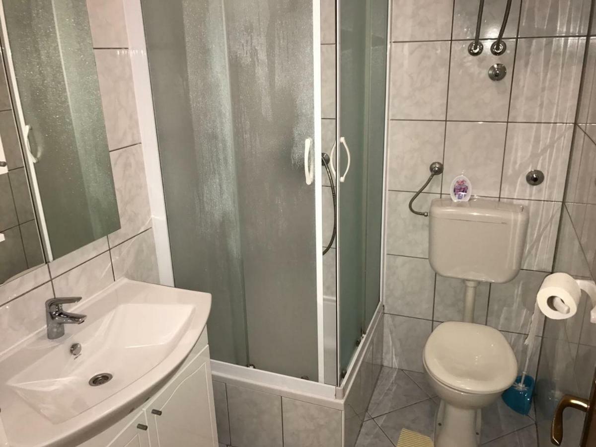 Apartment Nela Baška Voda エクステリア 写真